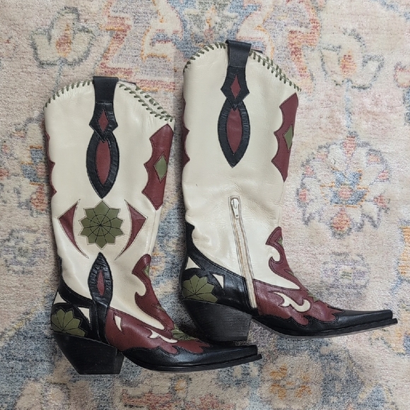 BCBGirls Western Cowboy Boots 9B Multicolor Leather Inlay Pointed Toe Rodeo - Picture 1 of 5